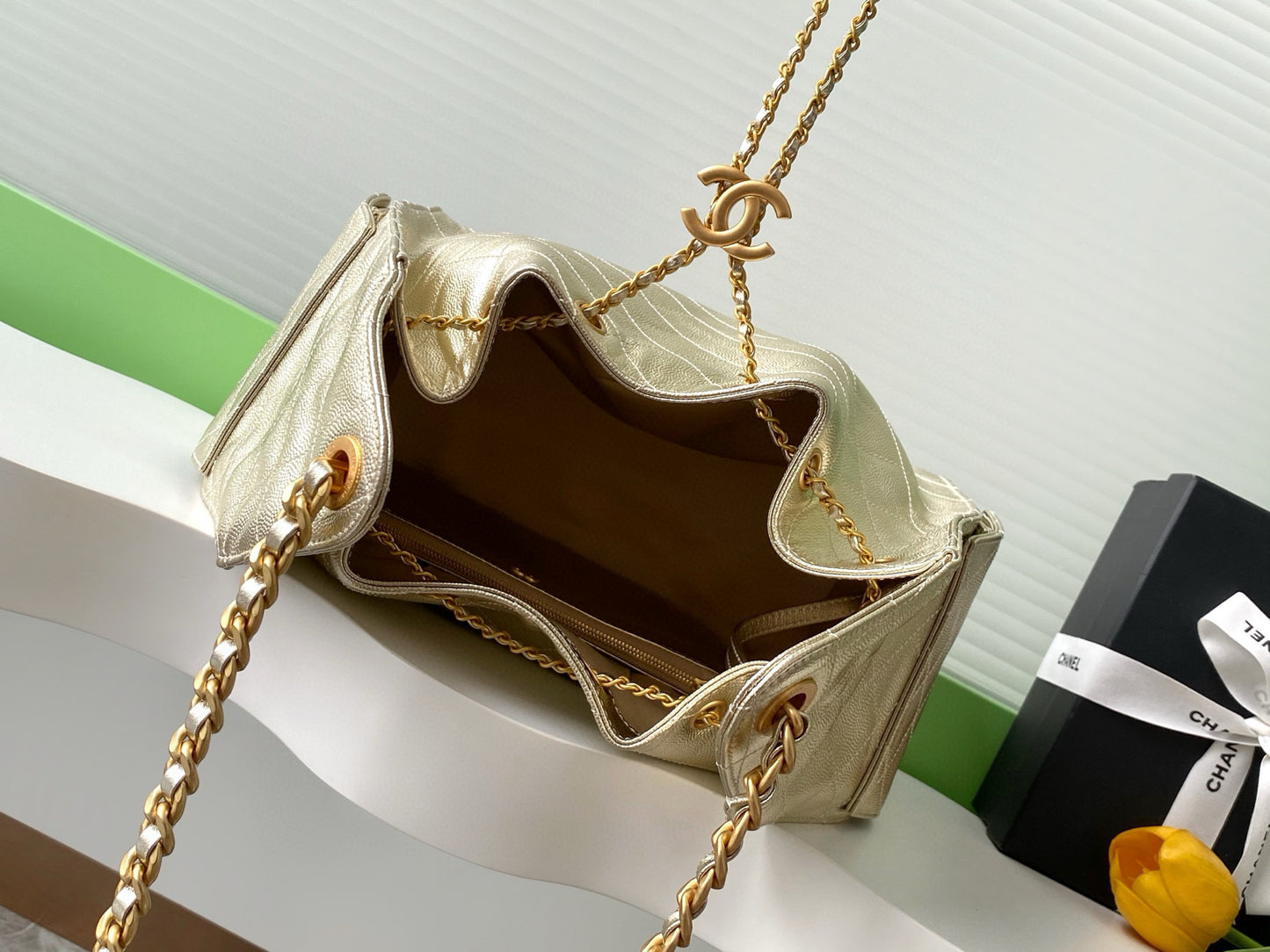 Large 25 Handbag