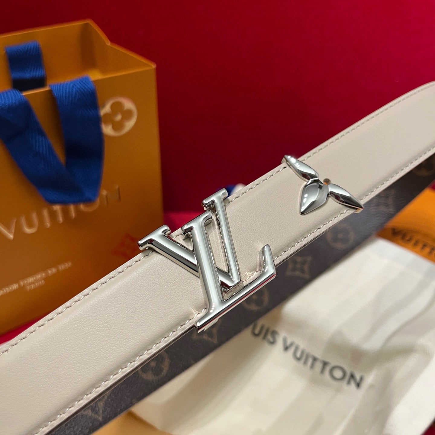 Louis Vuitton Pretty Lv 30 mm Reversible Belt
