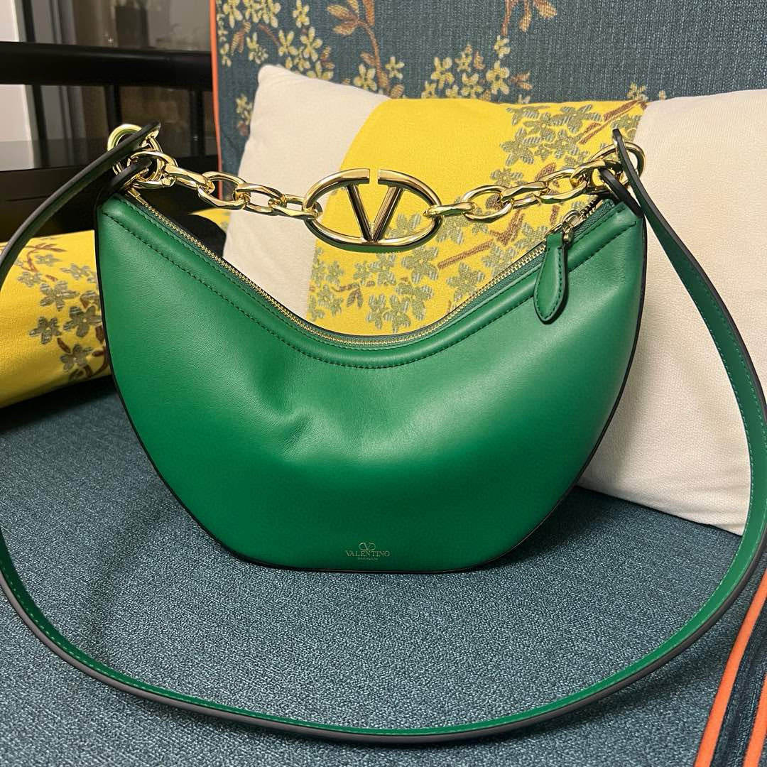Valentino Vlogo Moon