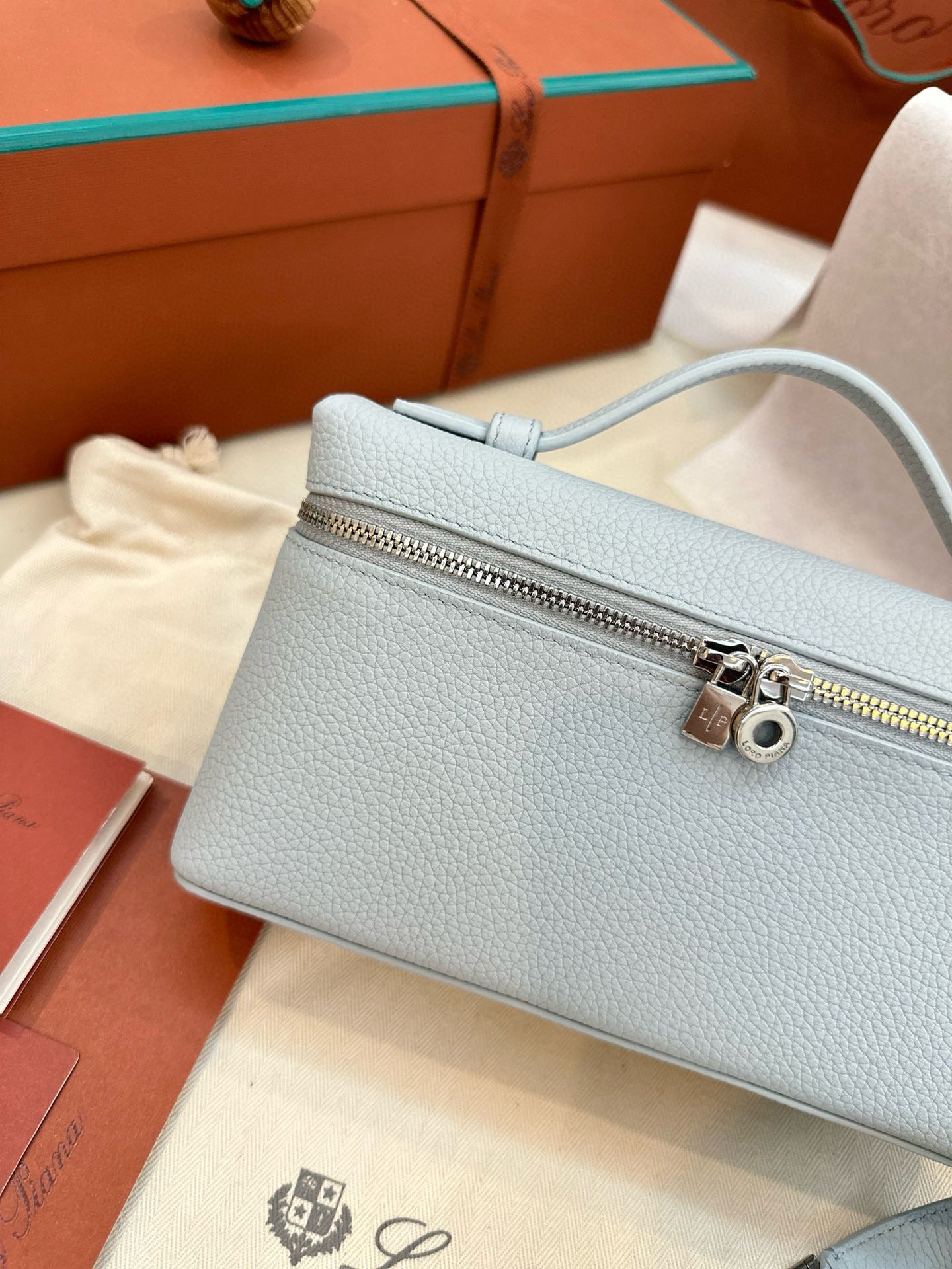 Loro Piana Extra Pocket L19