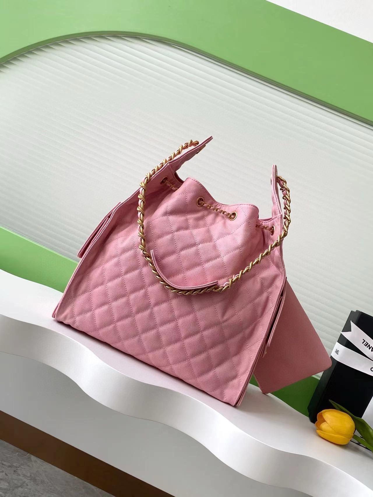 Large 25 Handbag