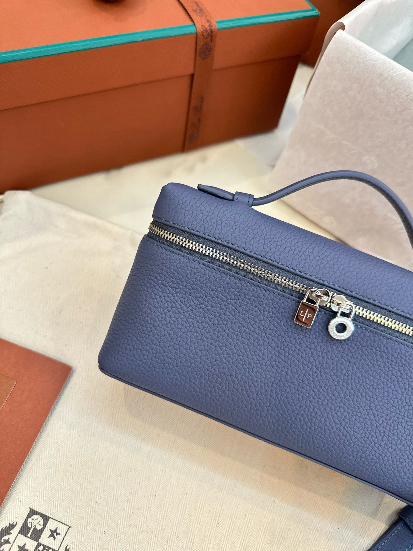 Loro Piana Extra Pocket L19