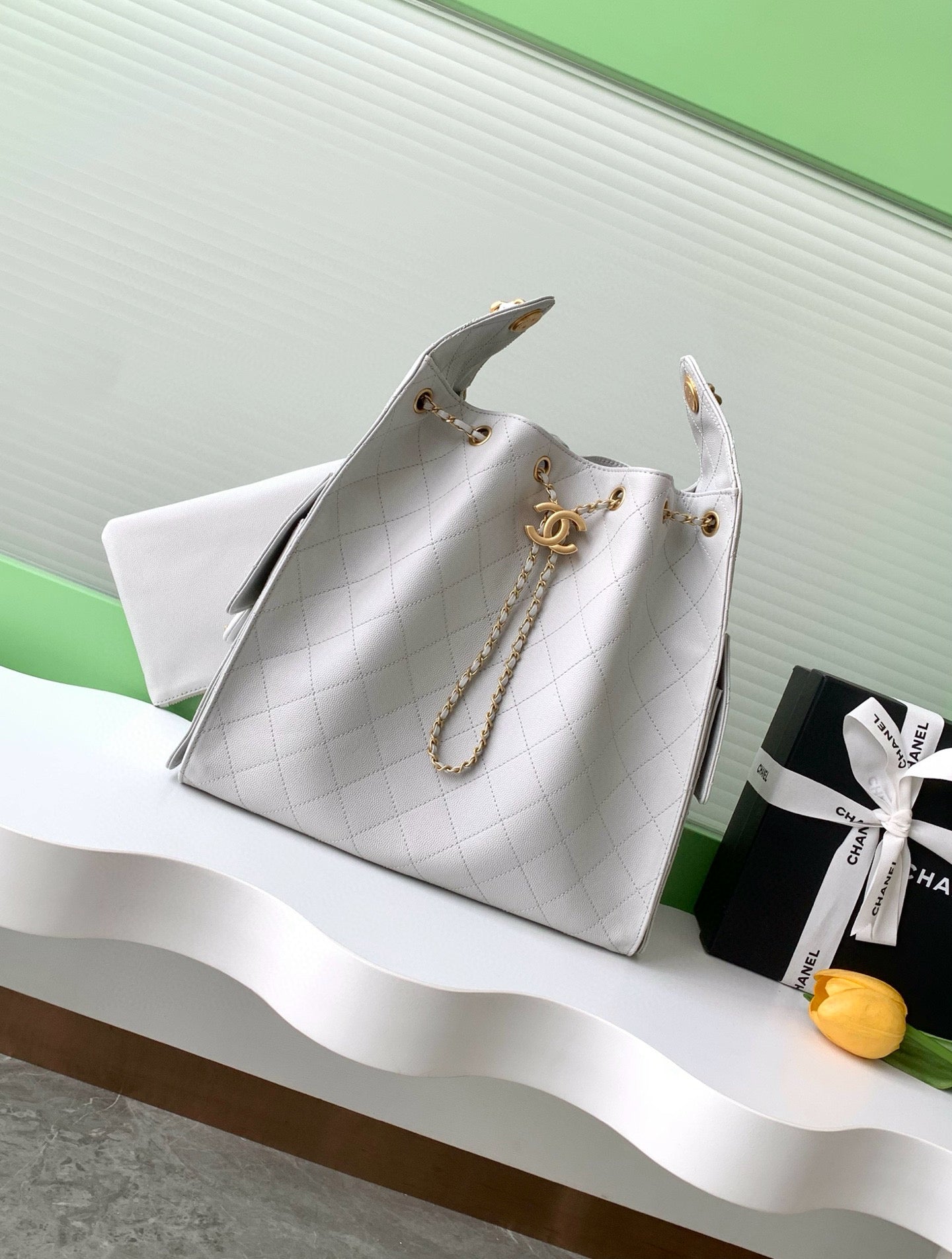 Large 25 Handbag