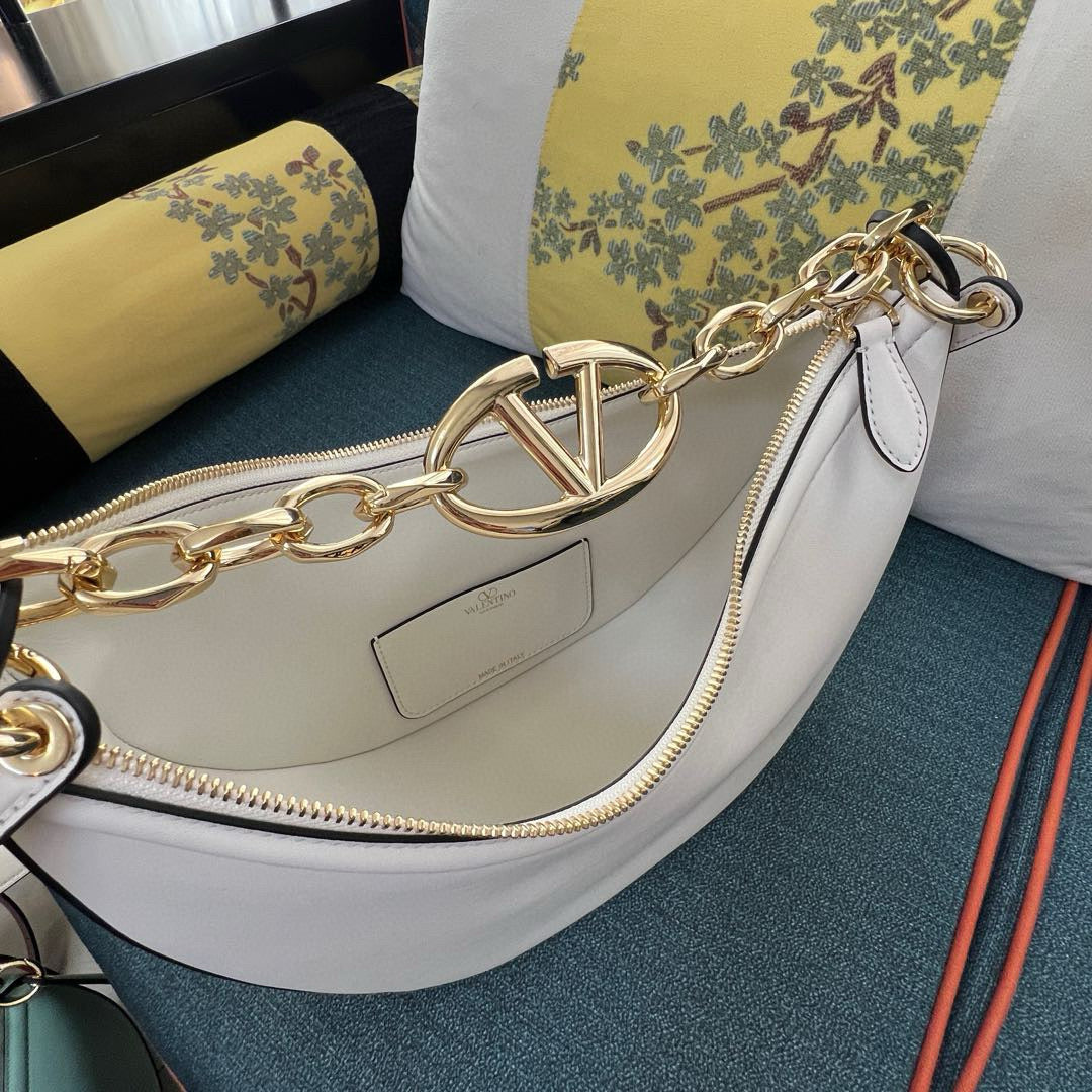 Valentino Vlogo Moon