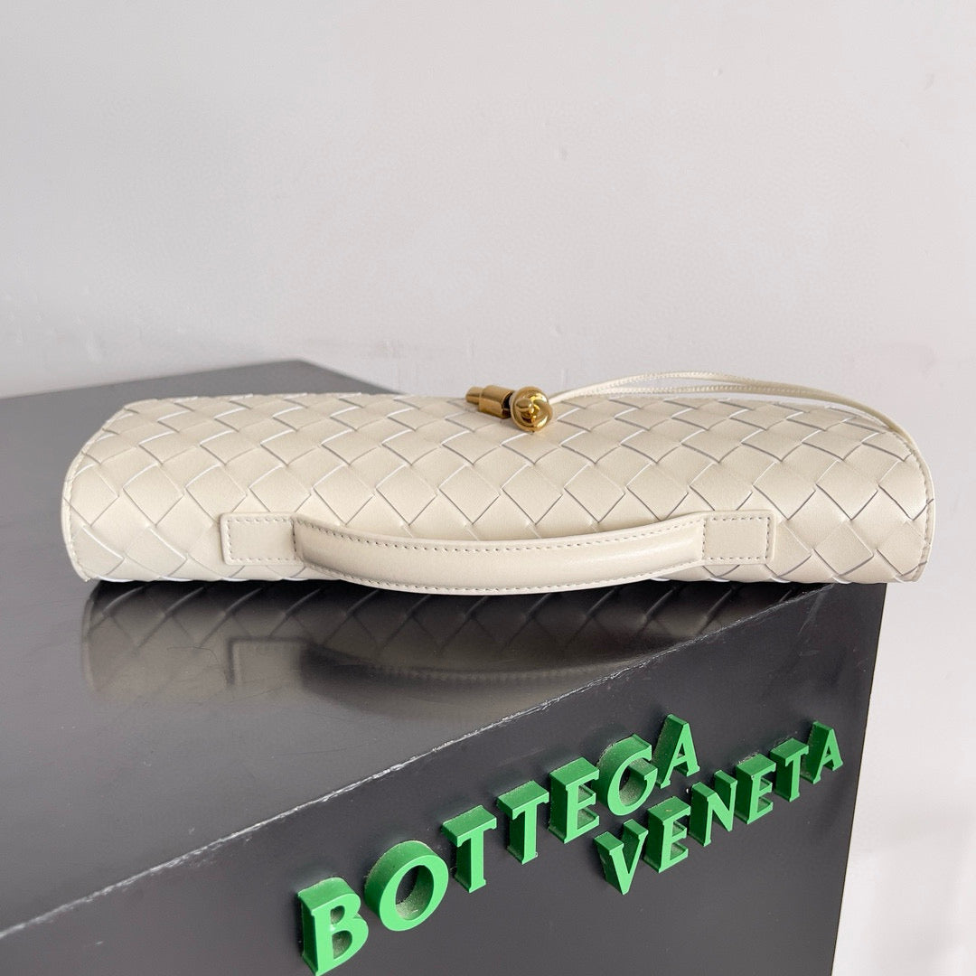 Bottega Veneta Andiamo Clutch