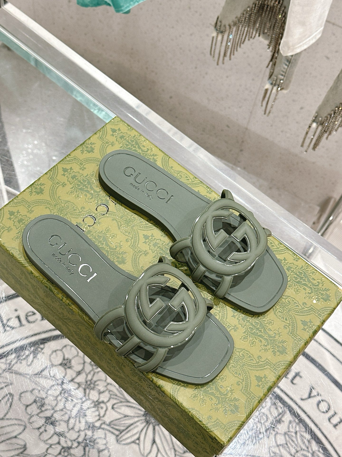 Interlocking G Slide Sandal