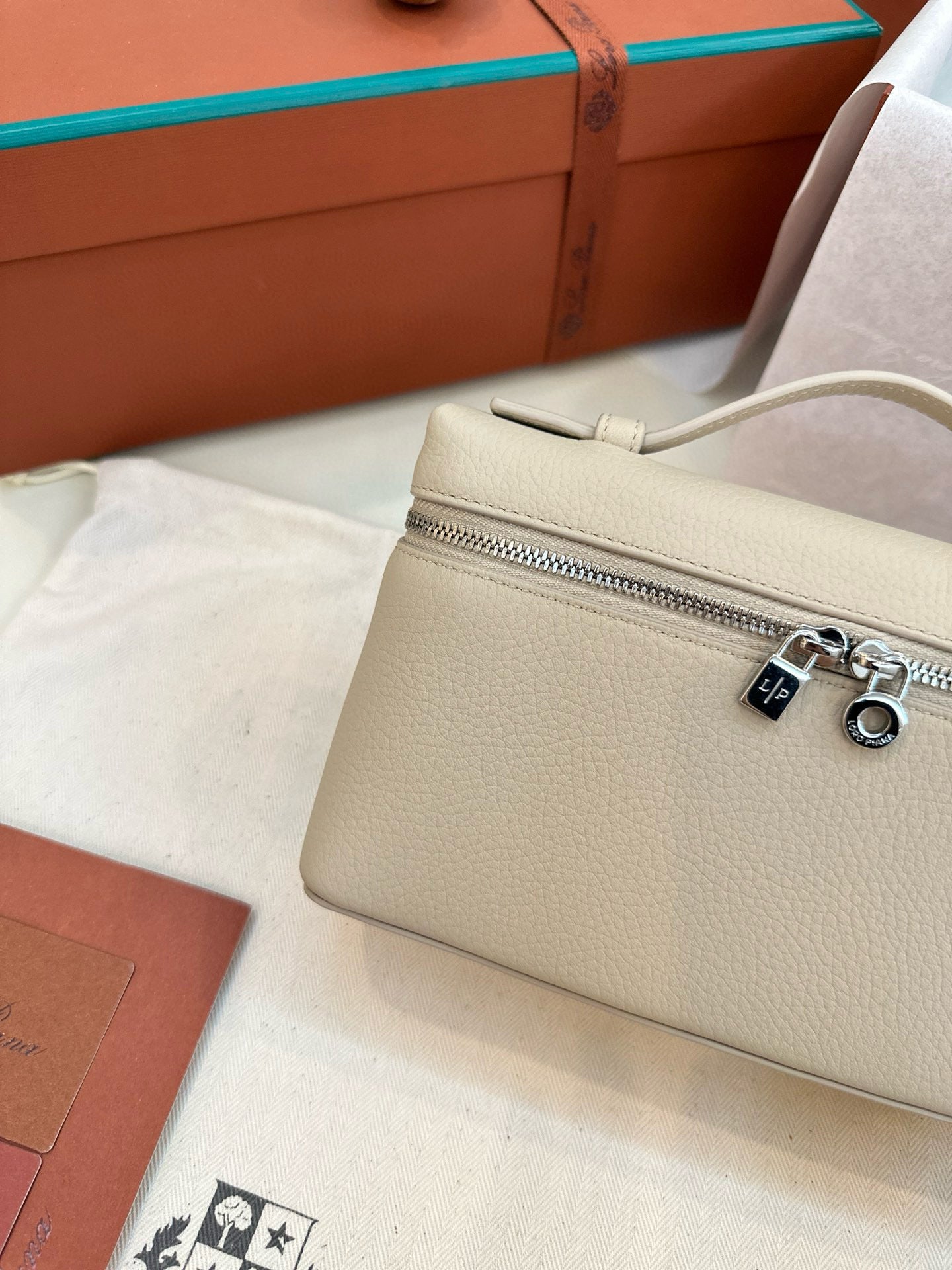 Loro Piana Extra Pocket L19