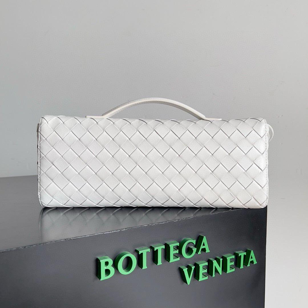 Bottega Veneta Andiamo Clutch