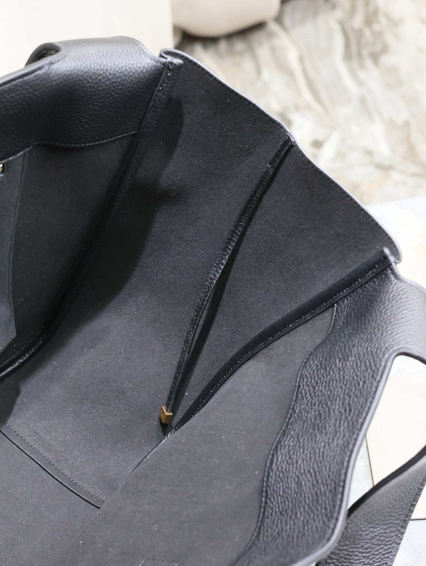 Yves Saint Laurent Le 5 A 7 Bea