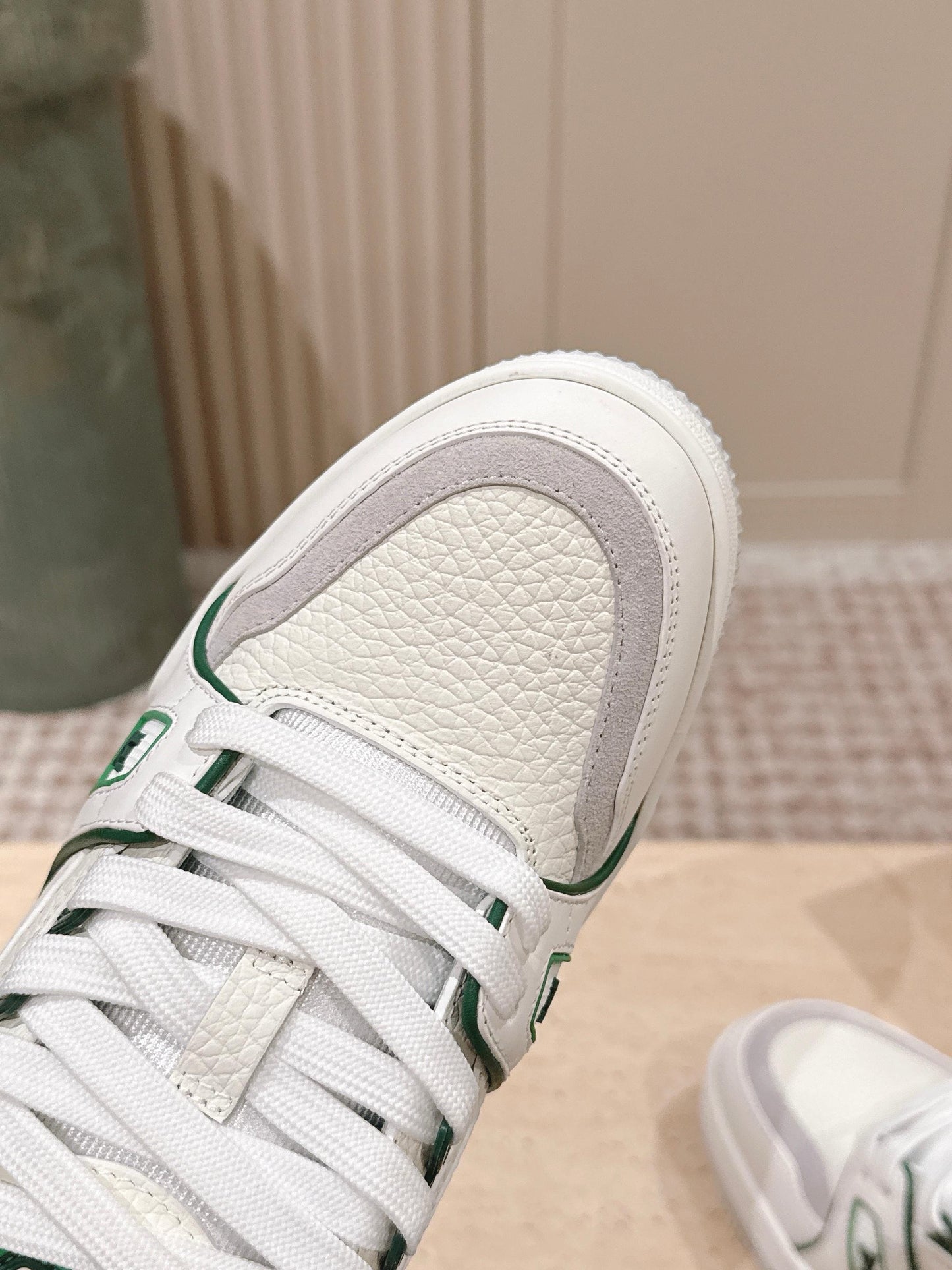 Lv Trainers Sneaker