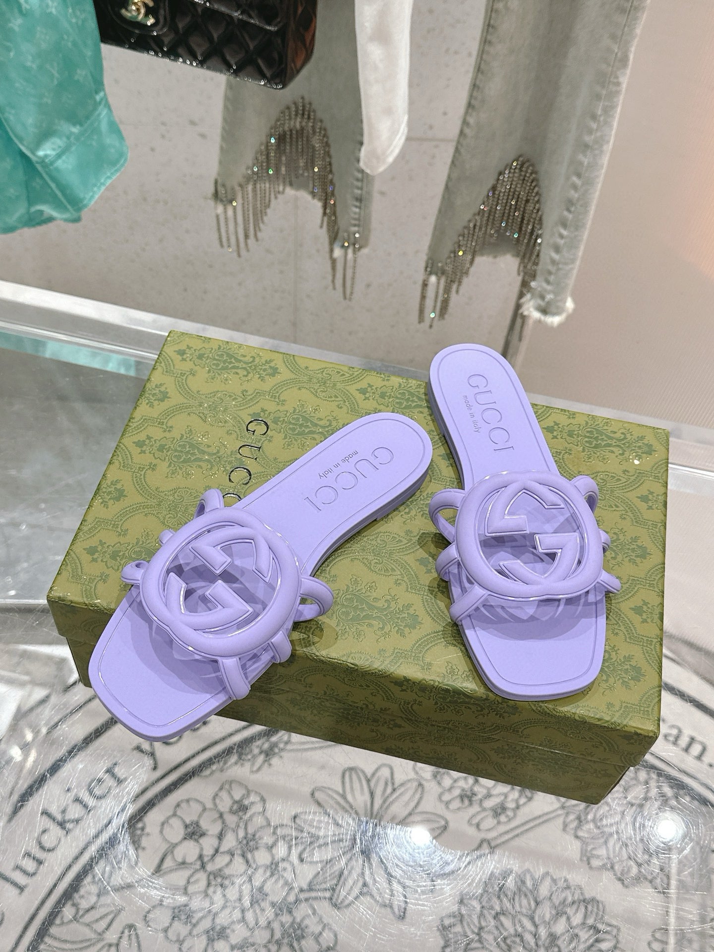 Interlocking G Slide Sandal