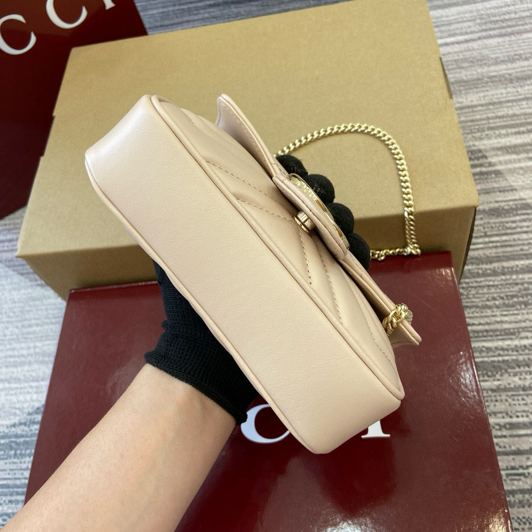 Gucci GG Marmont Super Mini