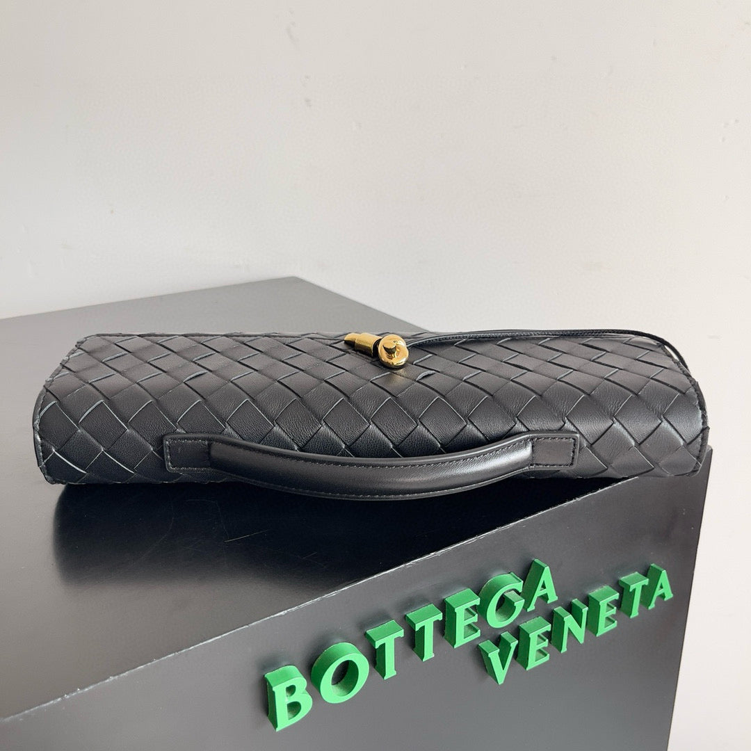 Bottega Veneta Andiamo Clutch