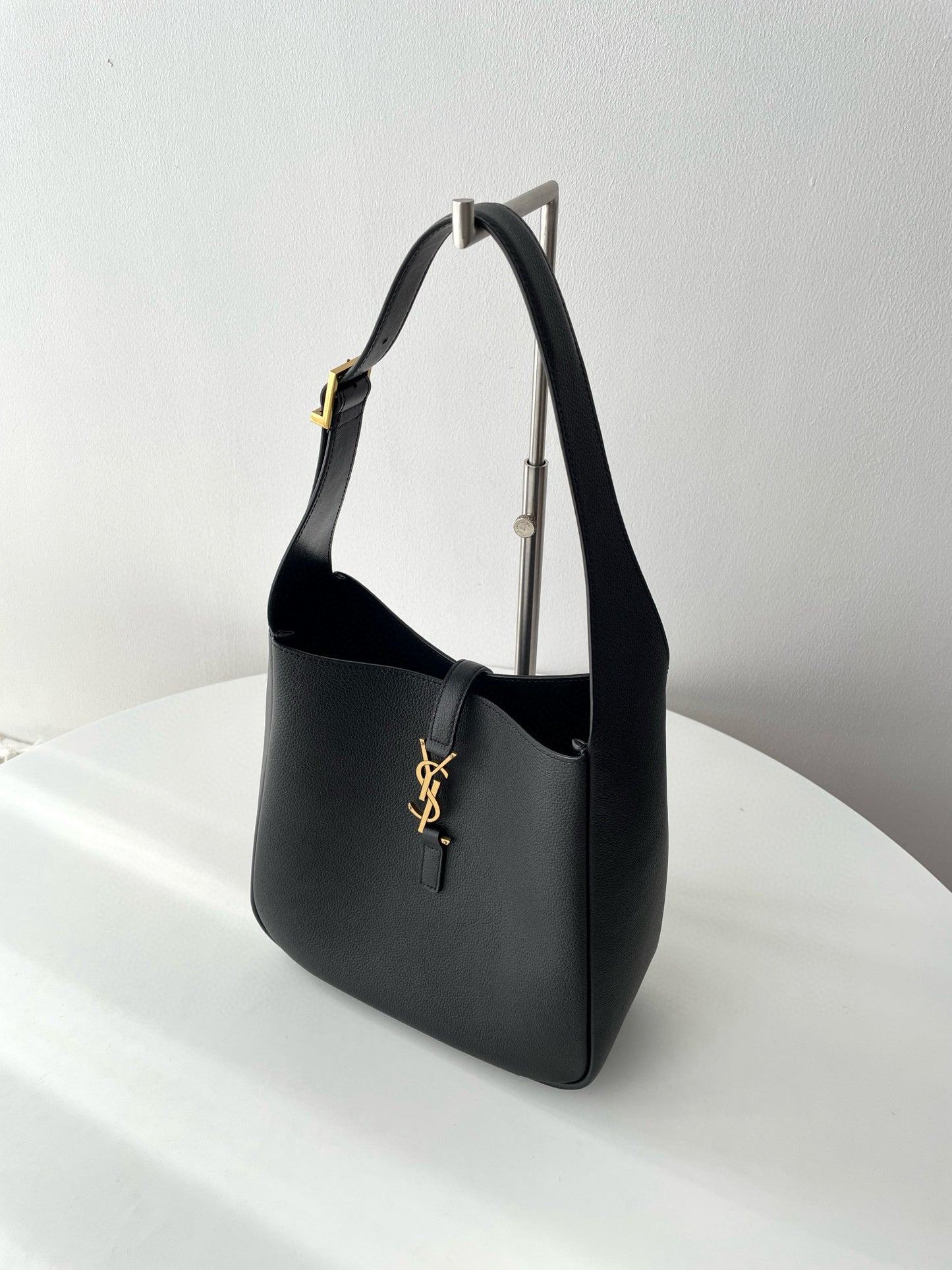 Ysl Le 5 A 7 Supple Small