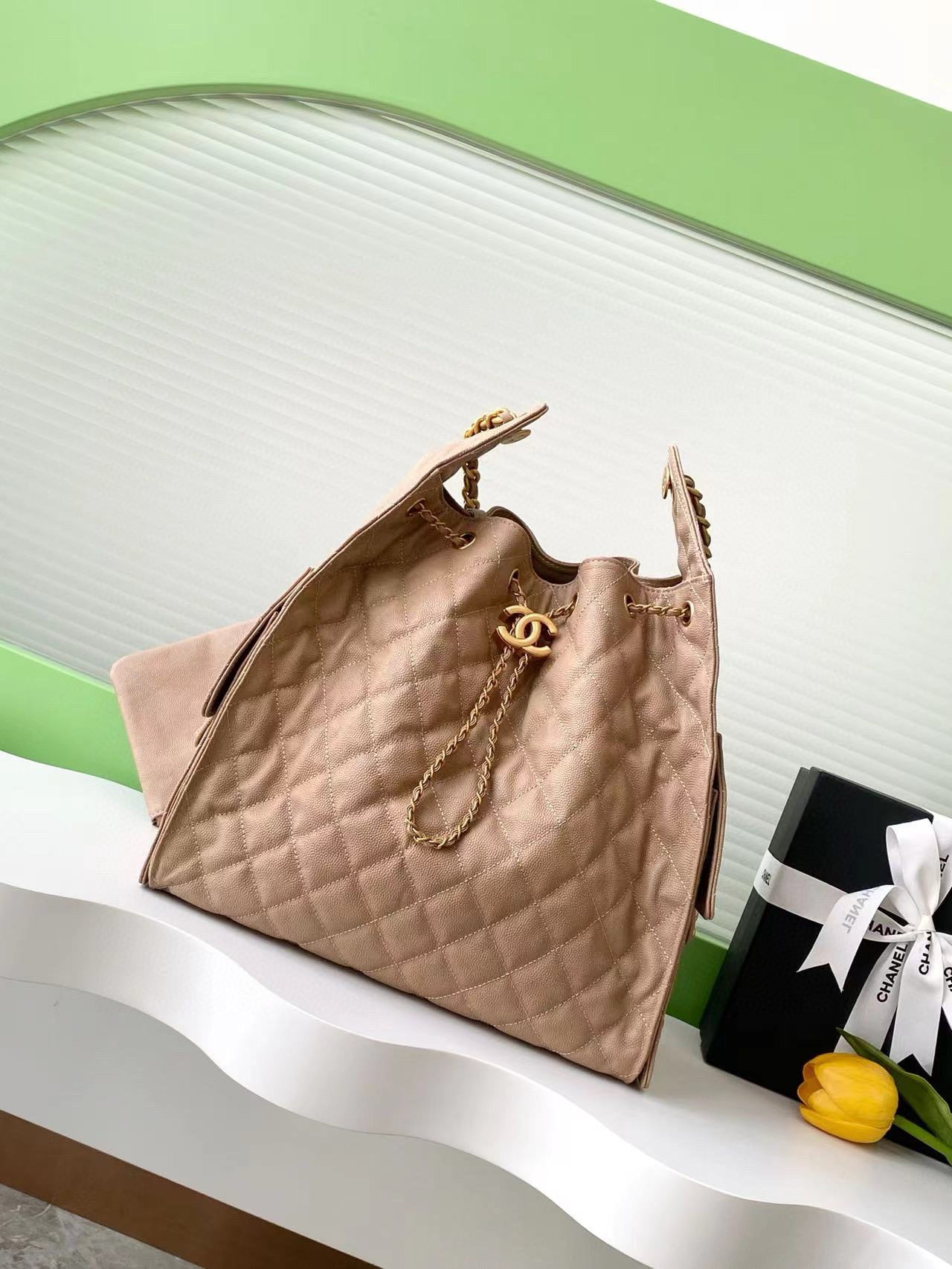 Large 25 Handbag