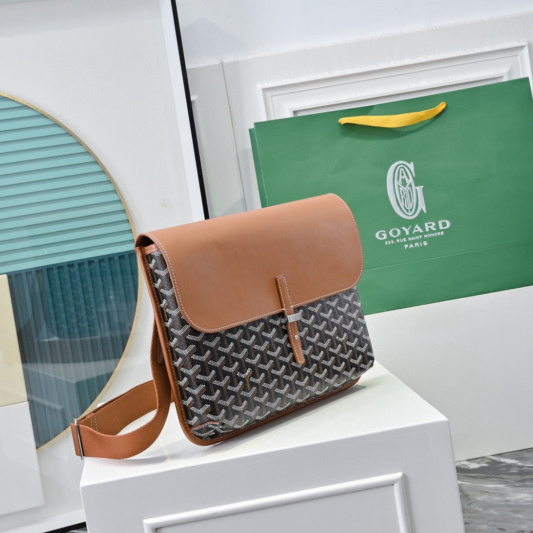 Gyrd Coursıer Messenger