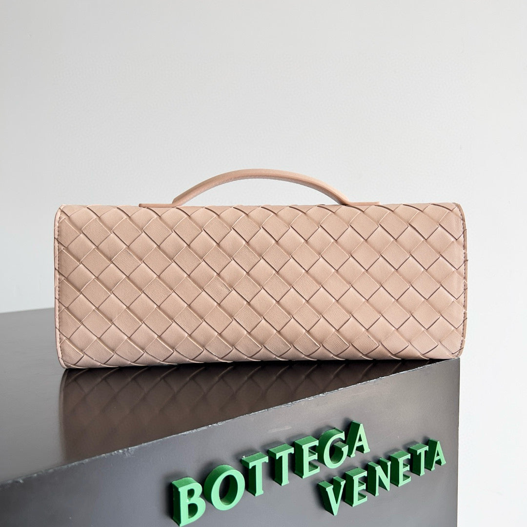 Bottega Veneta Andiamo Clutch