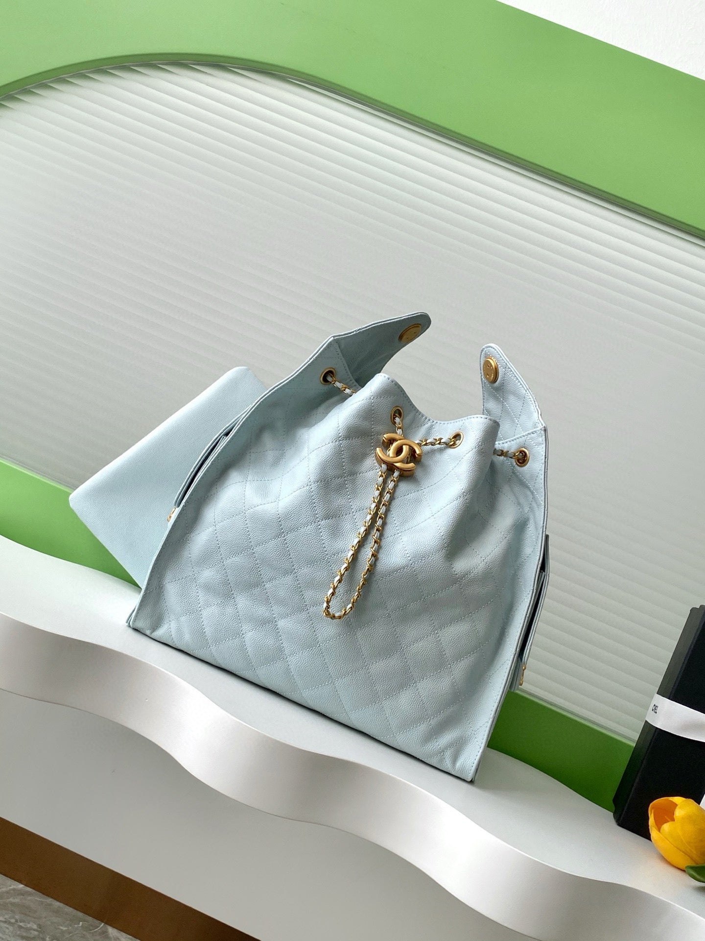 Large 25 Handbag
