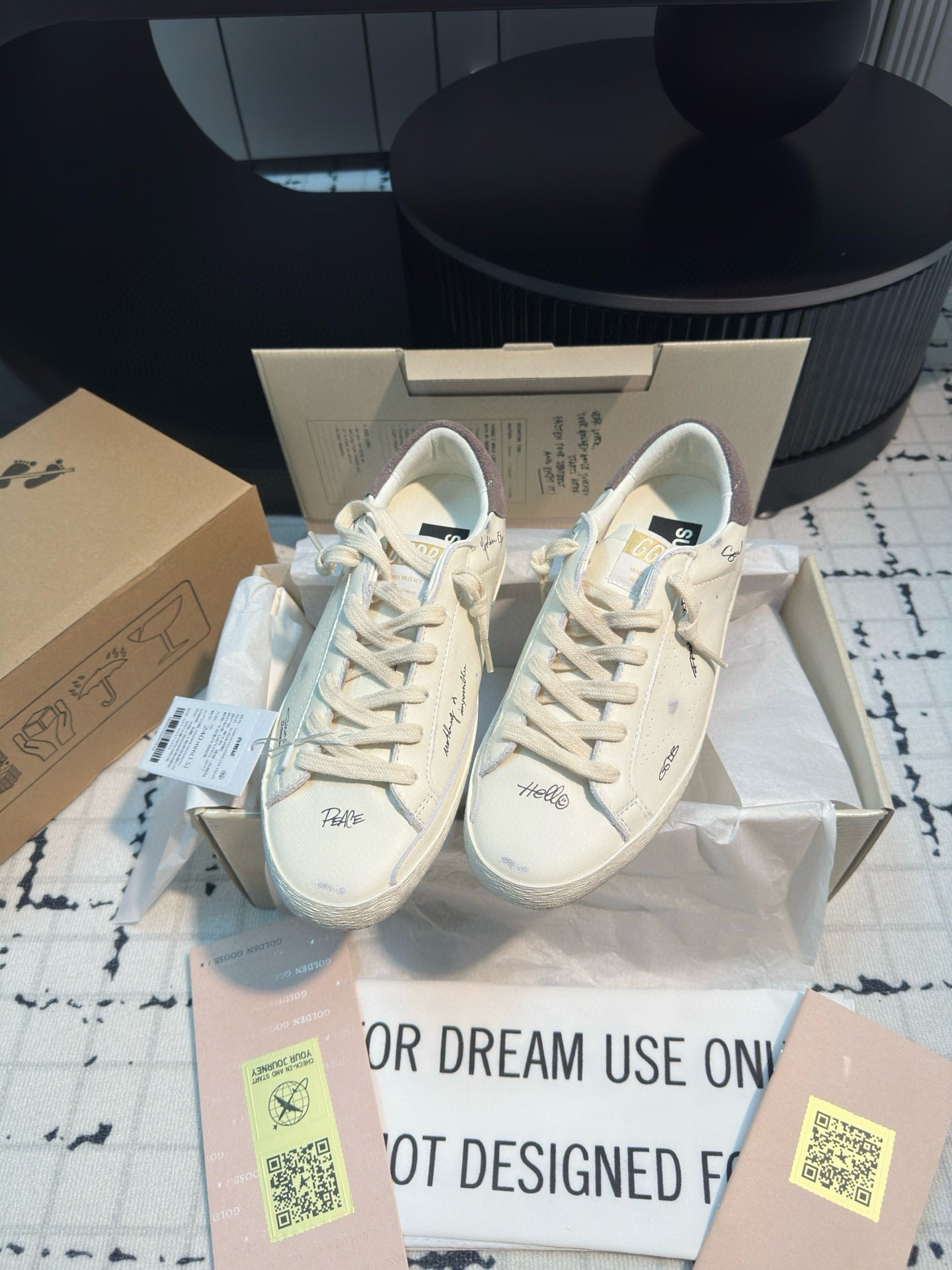 Golden Goose Sneaker