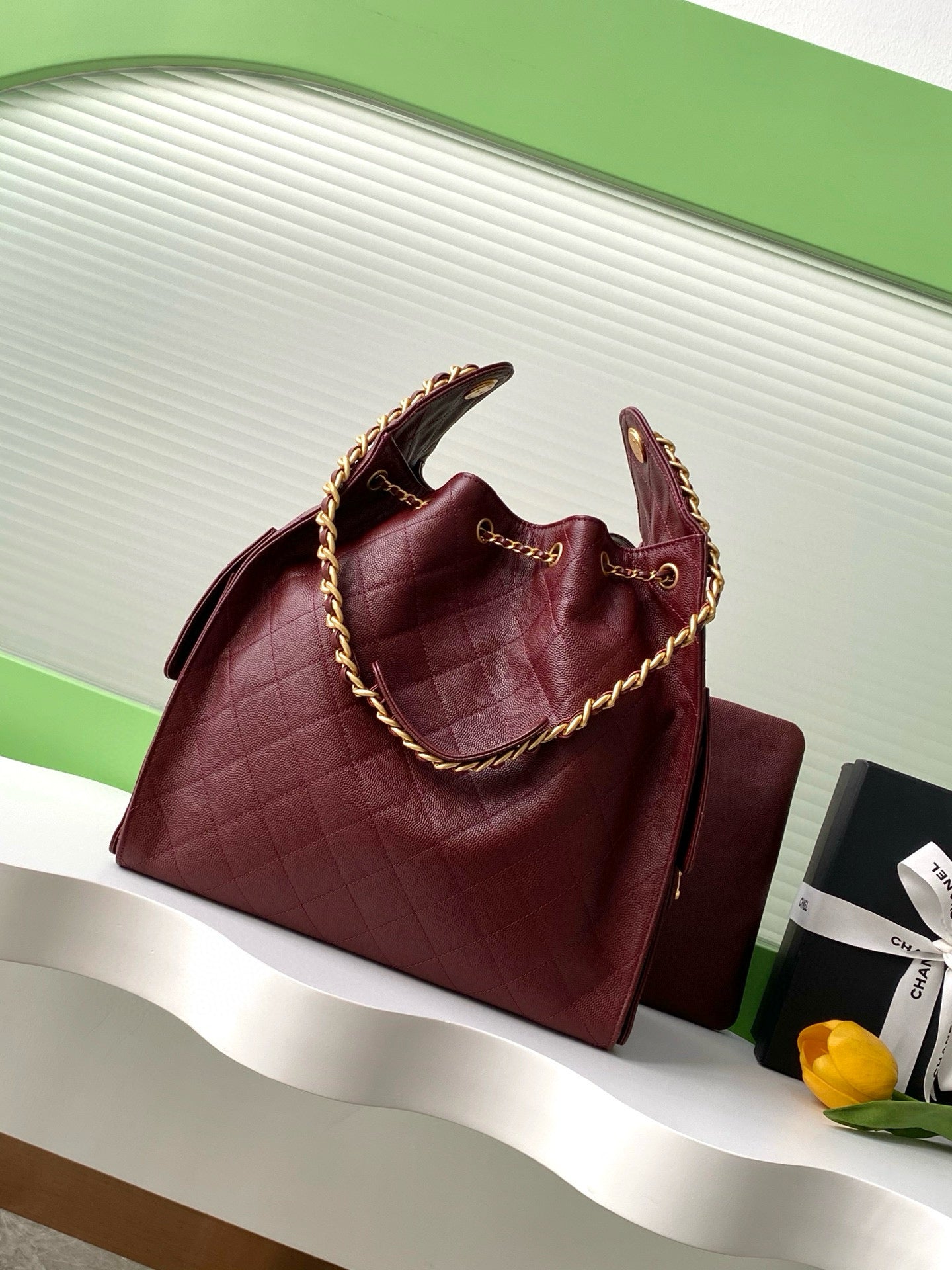 Large 25 Handbag