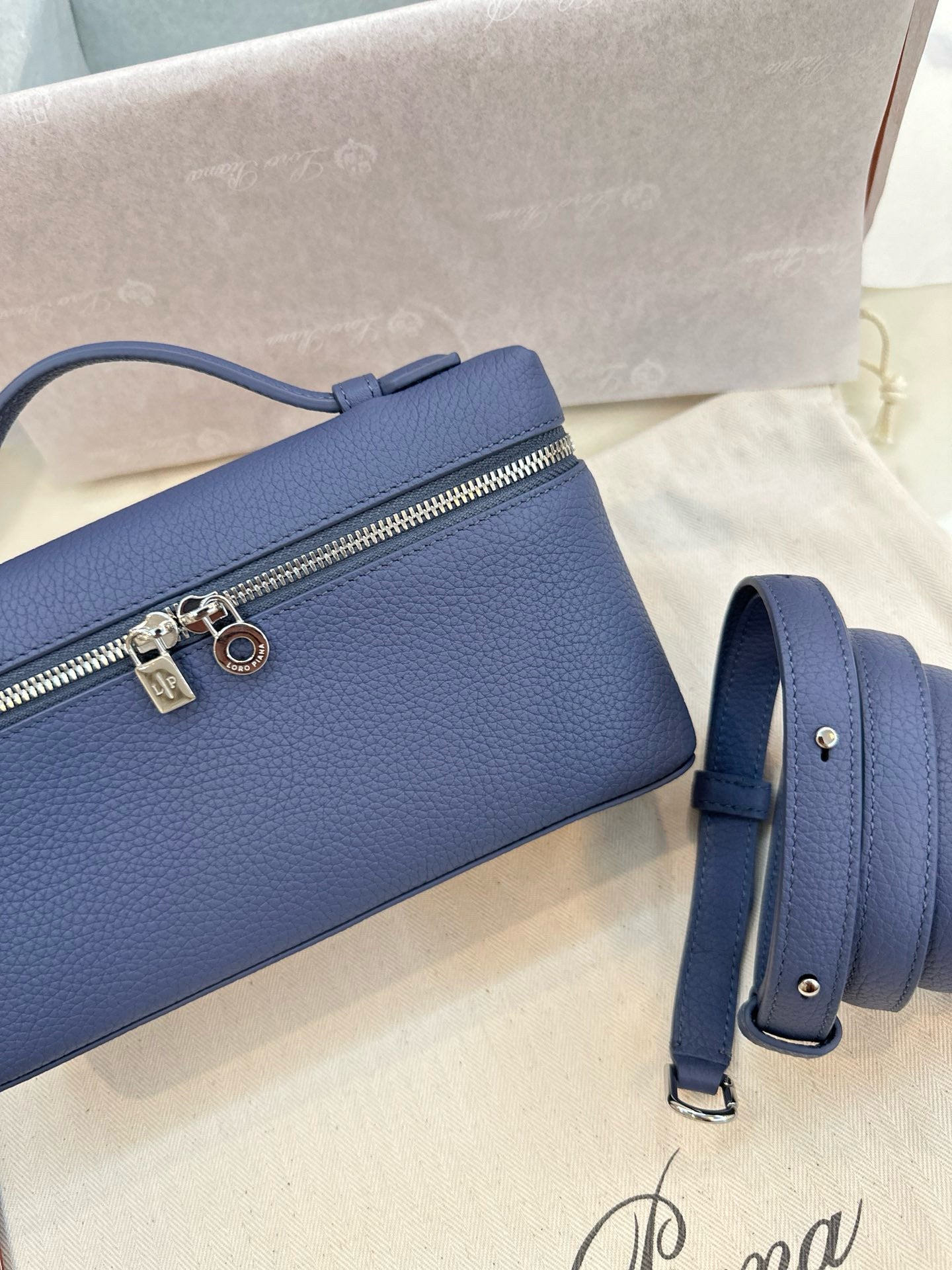 Loro Piana Extra Pocket L19