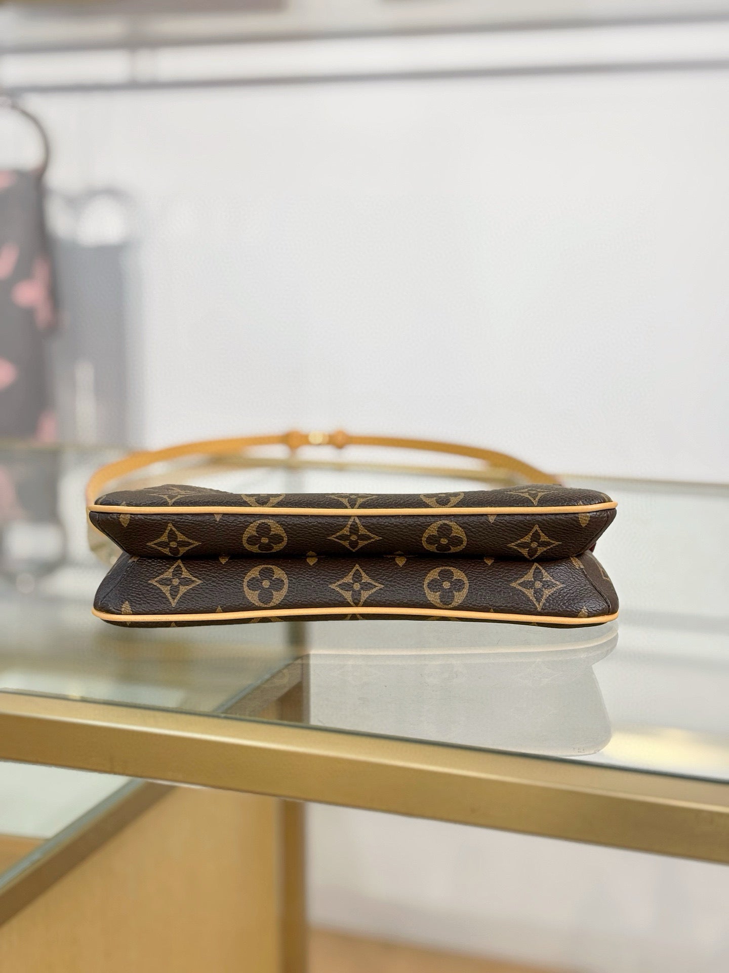 Liv Pochette