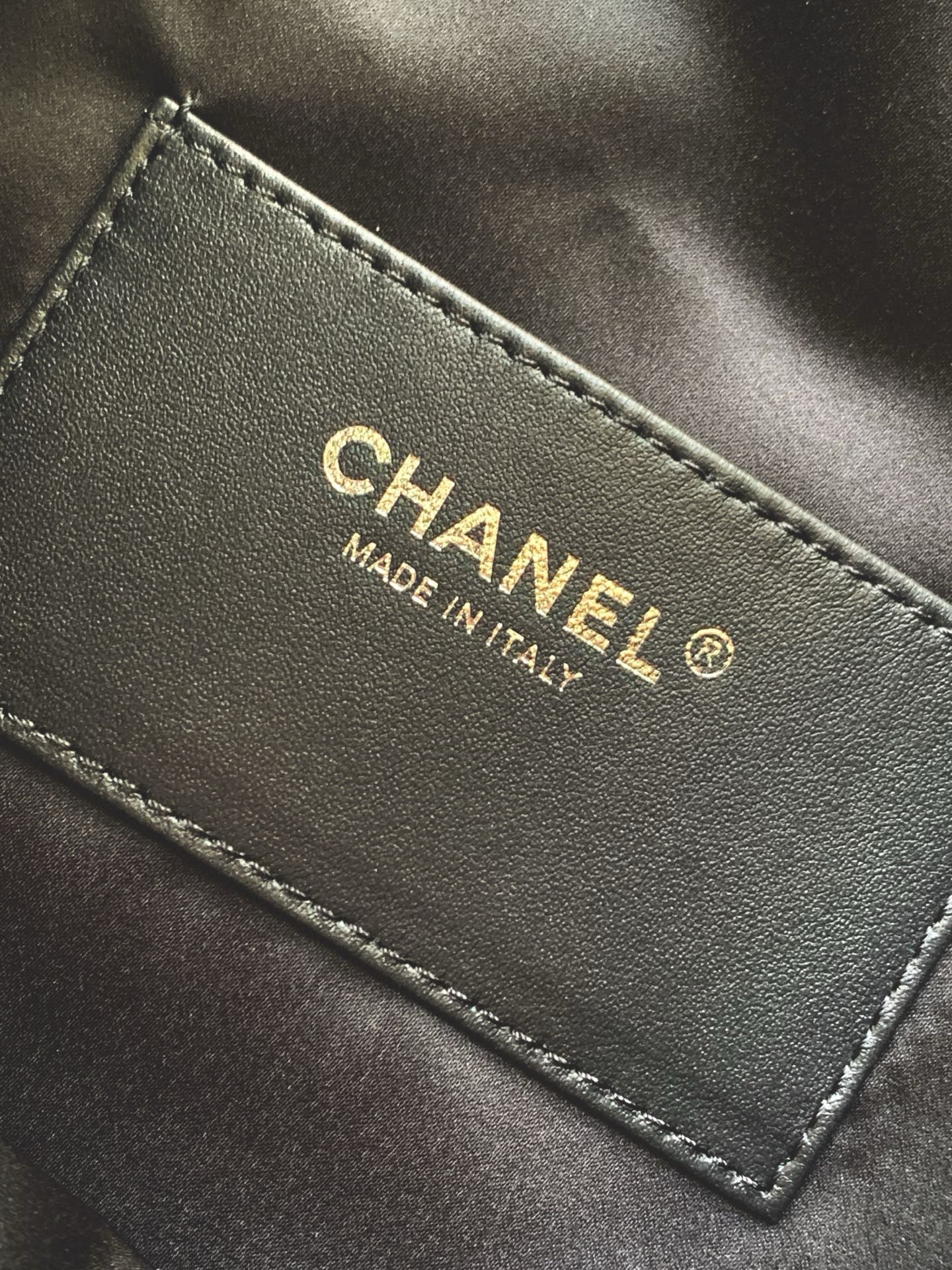 Large 25 Handbag