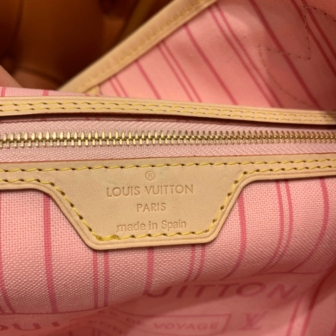 Louis Vuitton Neverfull MM