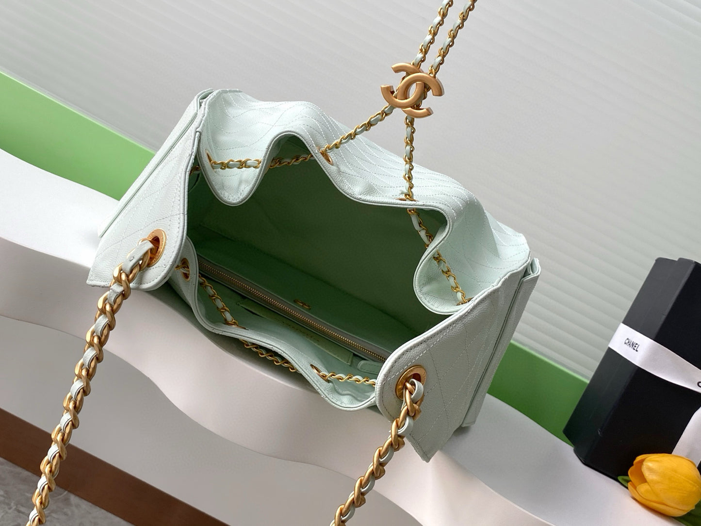 Large 25 Handbag