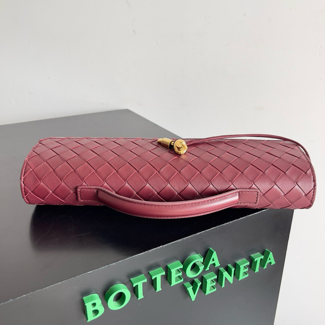 Bottega Veneta Andiamo Clutch