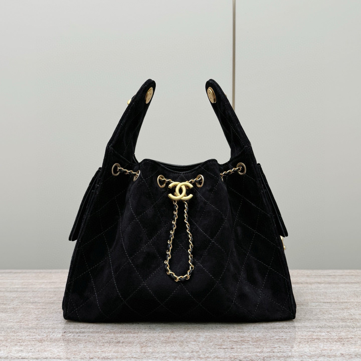 Cc New 25 Handbag Suede Small