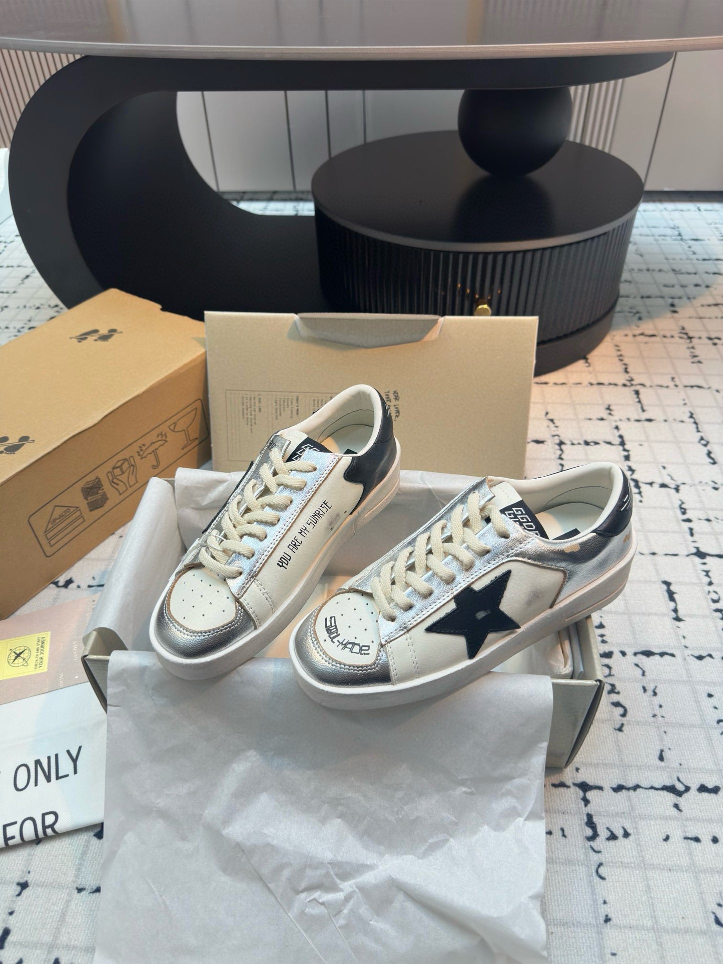 Golden Goose Sneaker