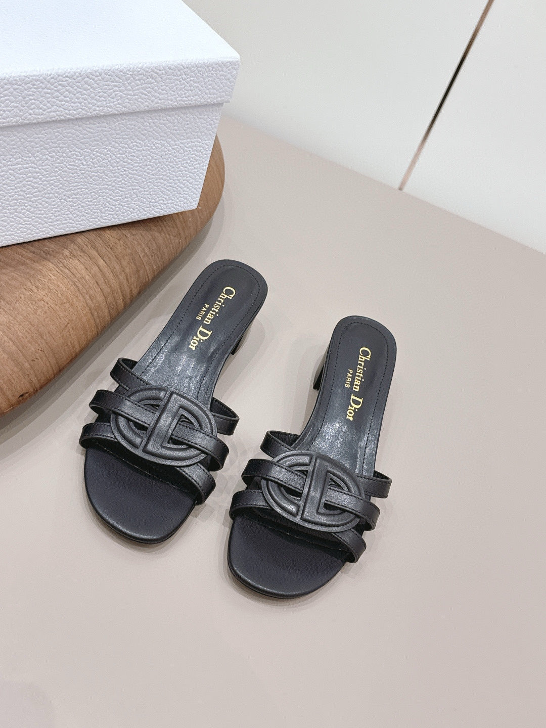 CD Slipper