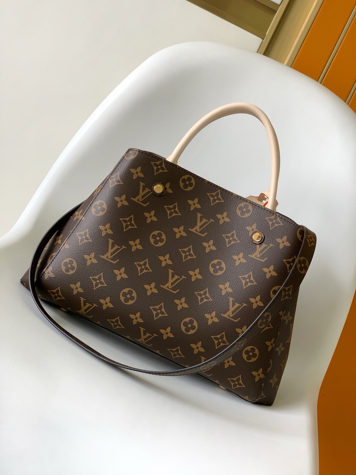 Louis Vuitton Montaigne