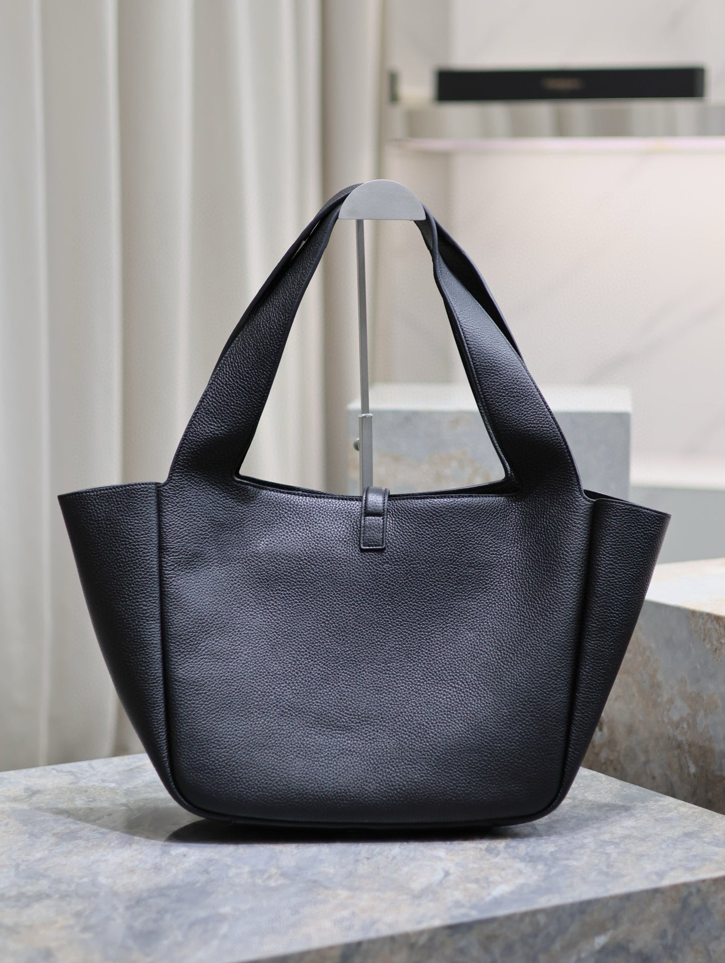 Yves Saint Laurent Le 5 A 7 Bea