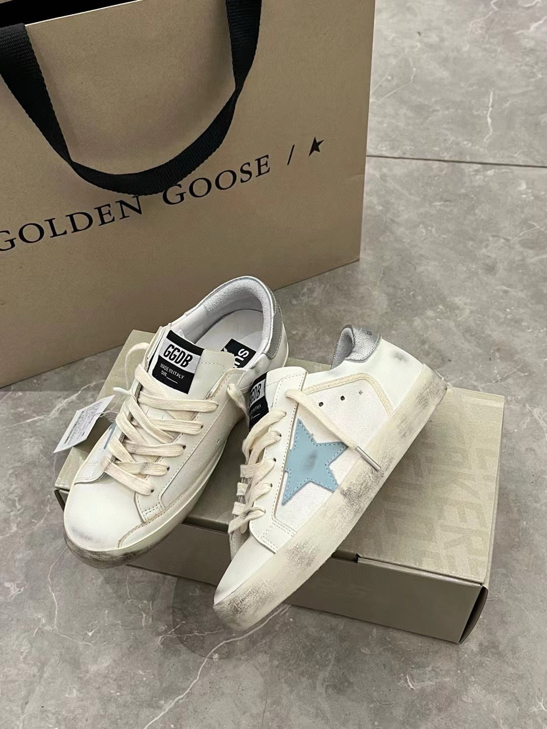 Golden Goose Sneaker