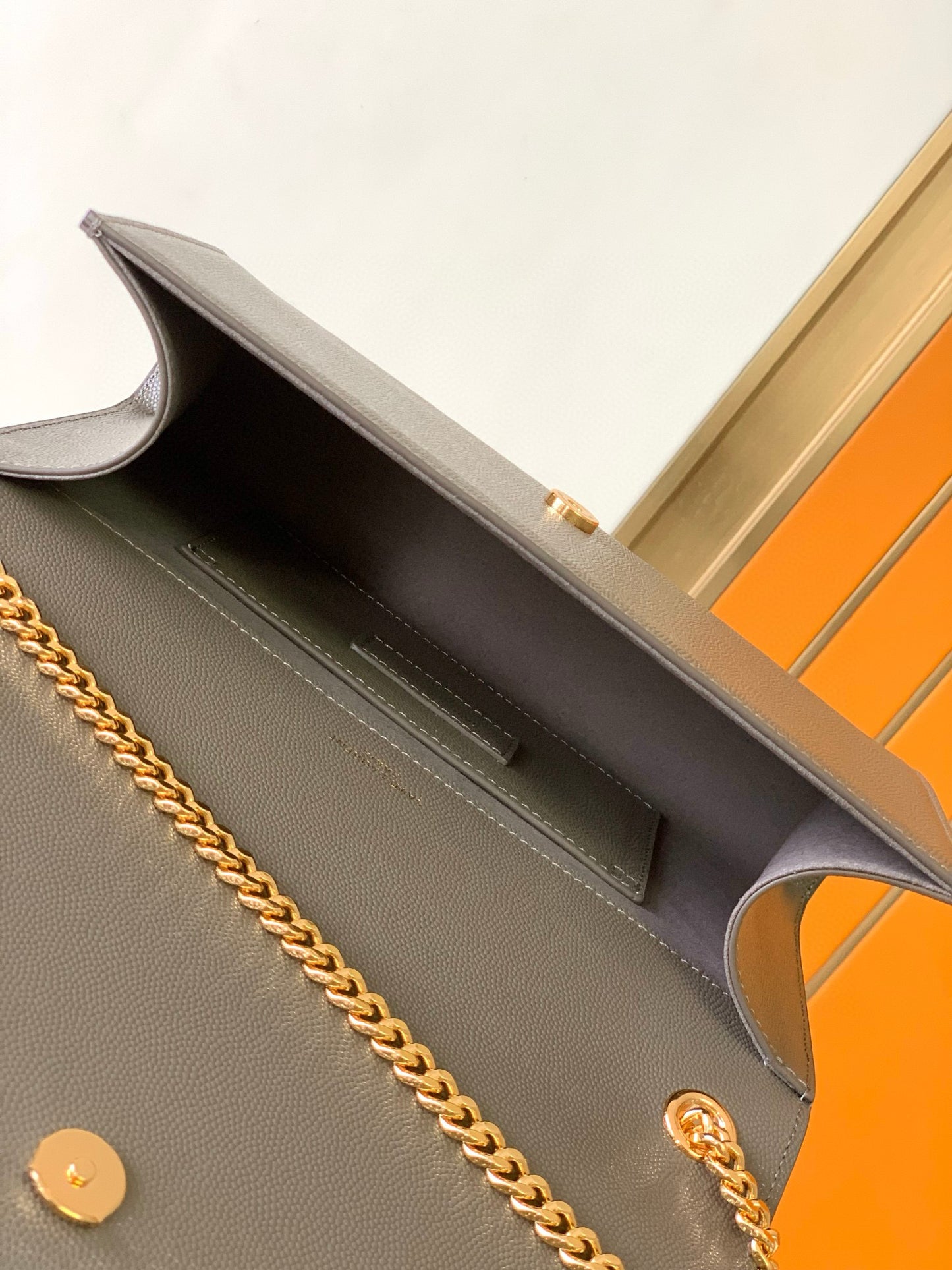 Yves Saint Laurent Kate Medium