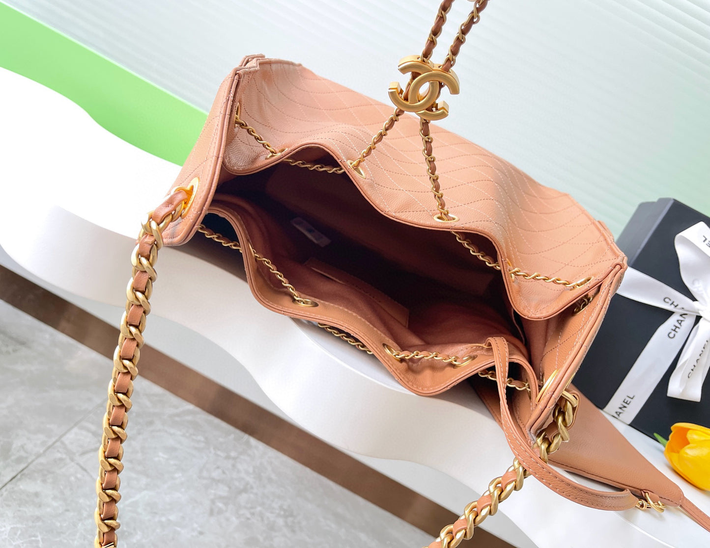 Large 25 Handbag