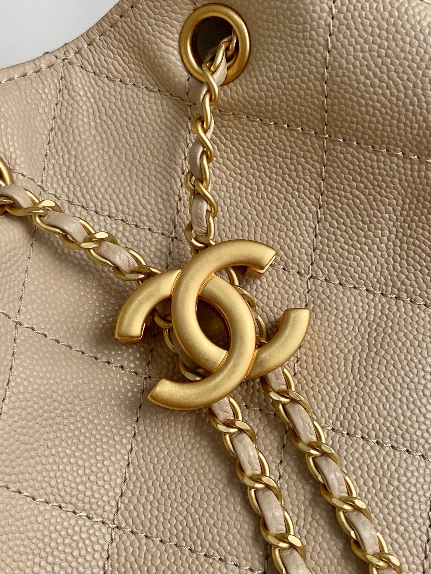 Large 25 Handbag