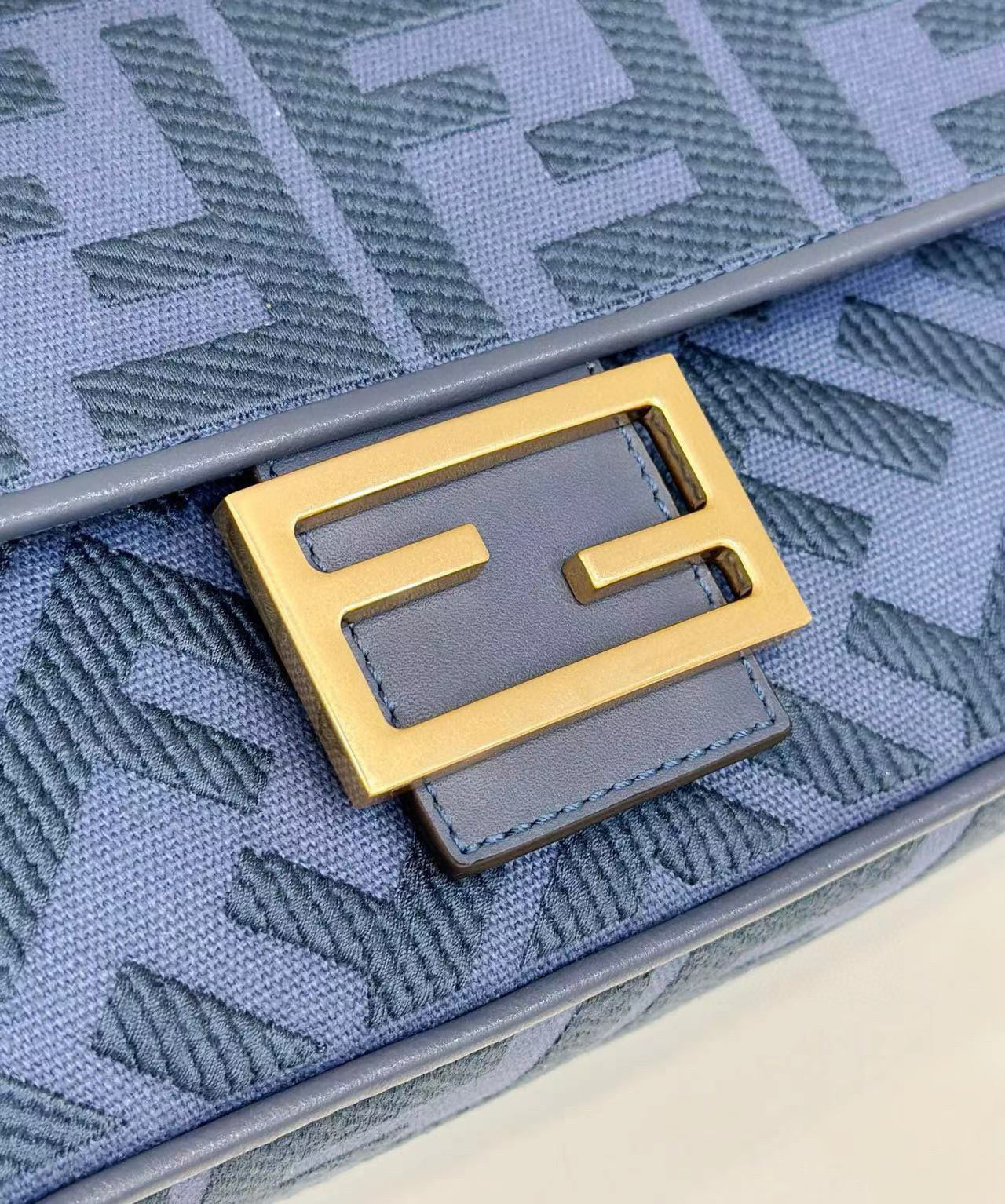 Fendi Baguette