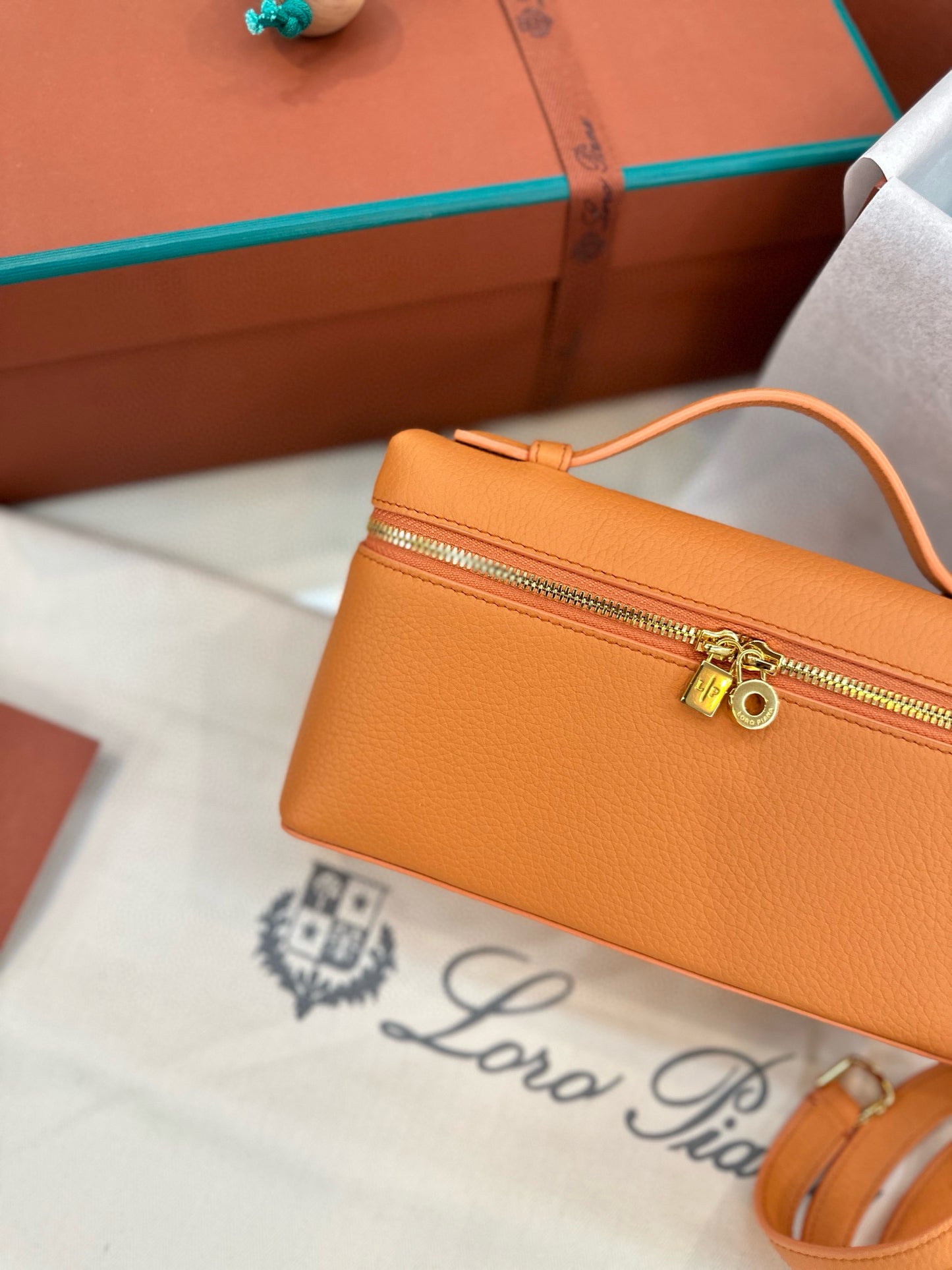 Loro Piana Extra Pocket L19