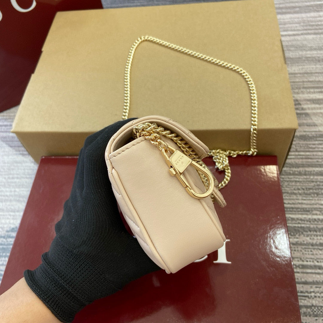 Gucci GG Marmont Super Mini