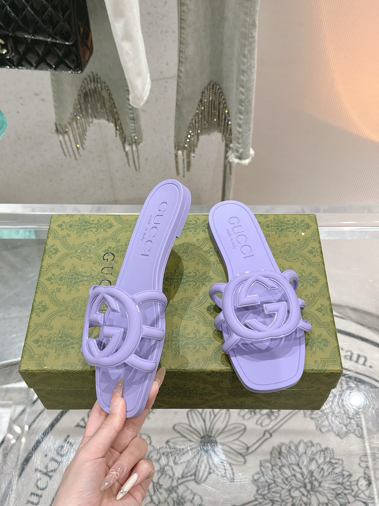Interlocking G Slide Sandal