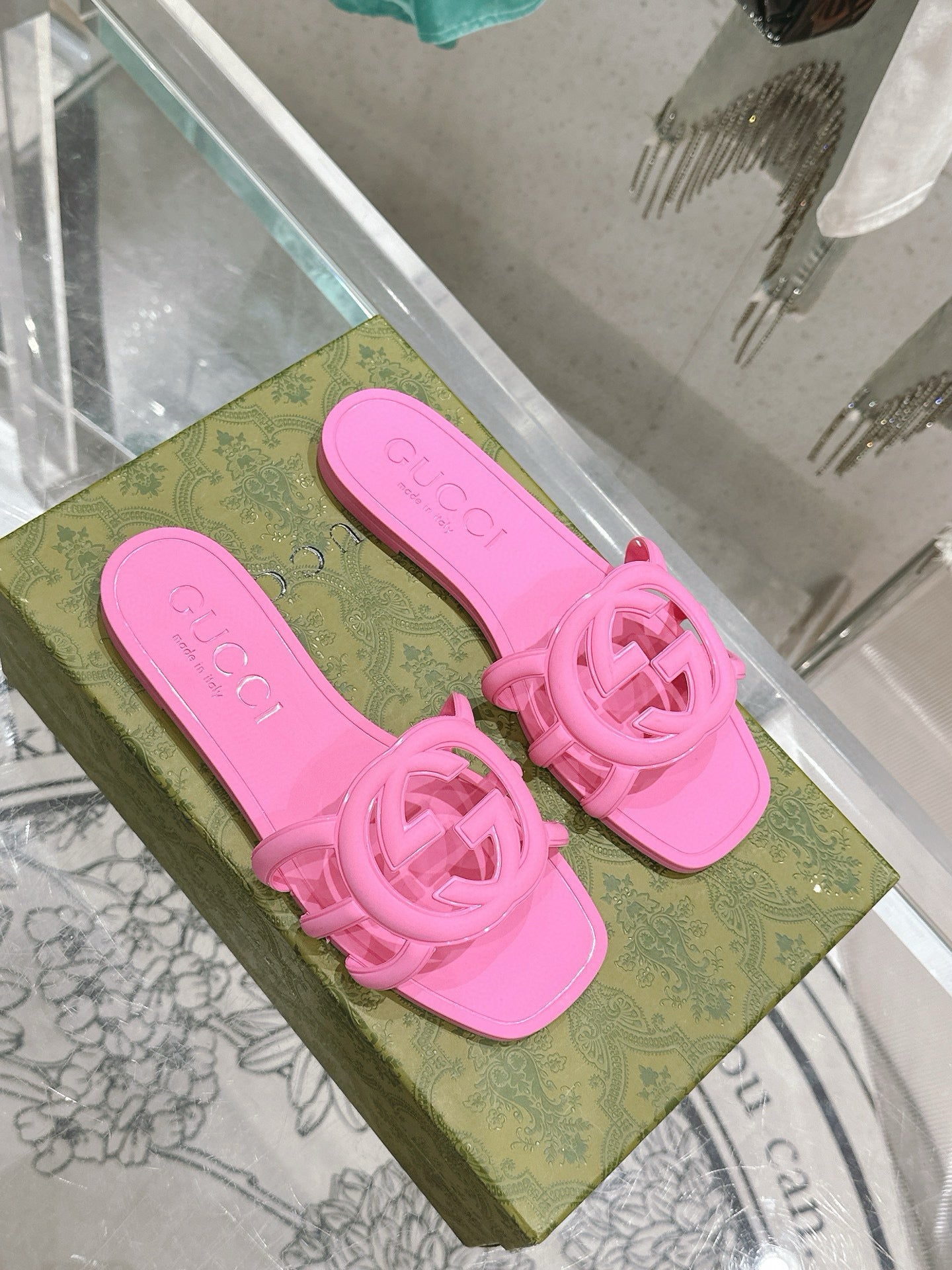 Interlocking G Slide Sandal