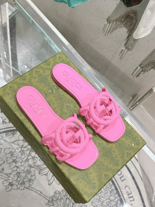Interlocking G Slide Sandal