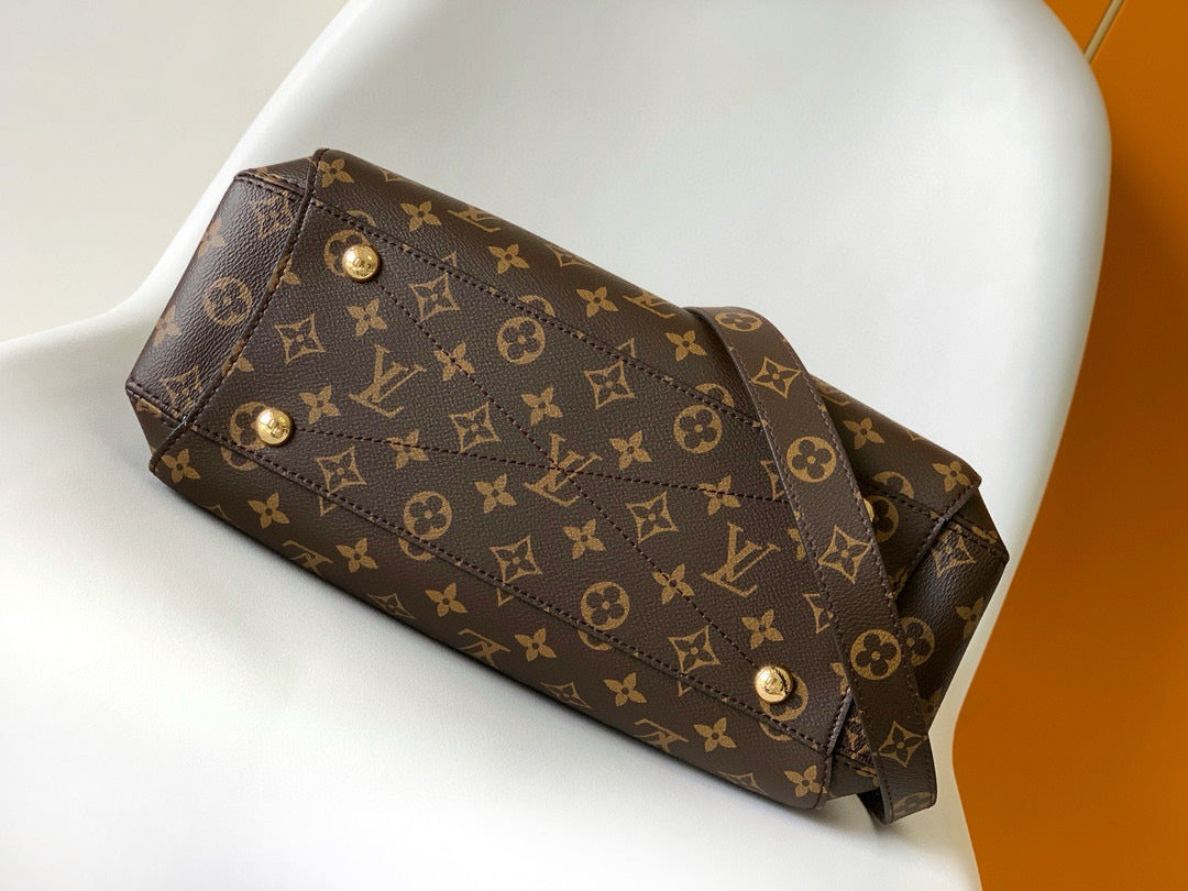 Louis Vuitton Montaigne