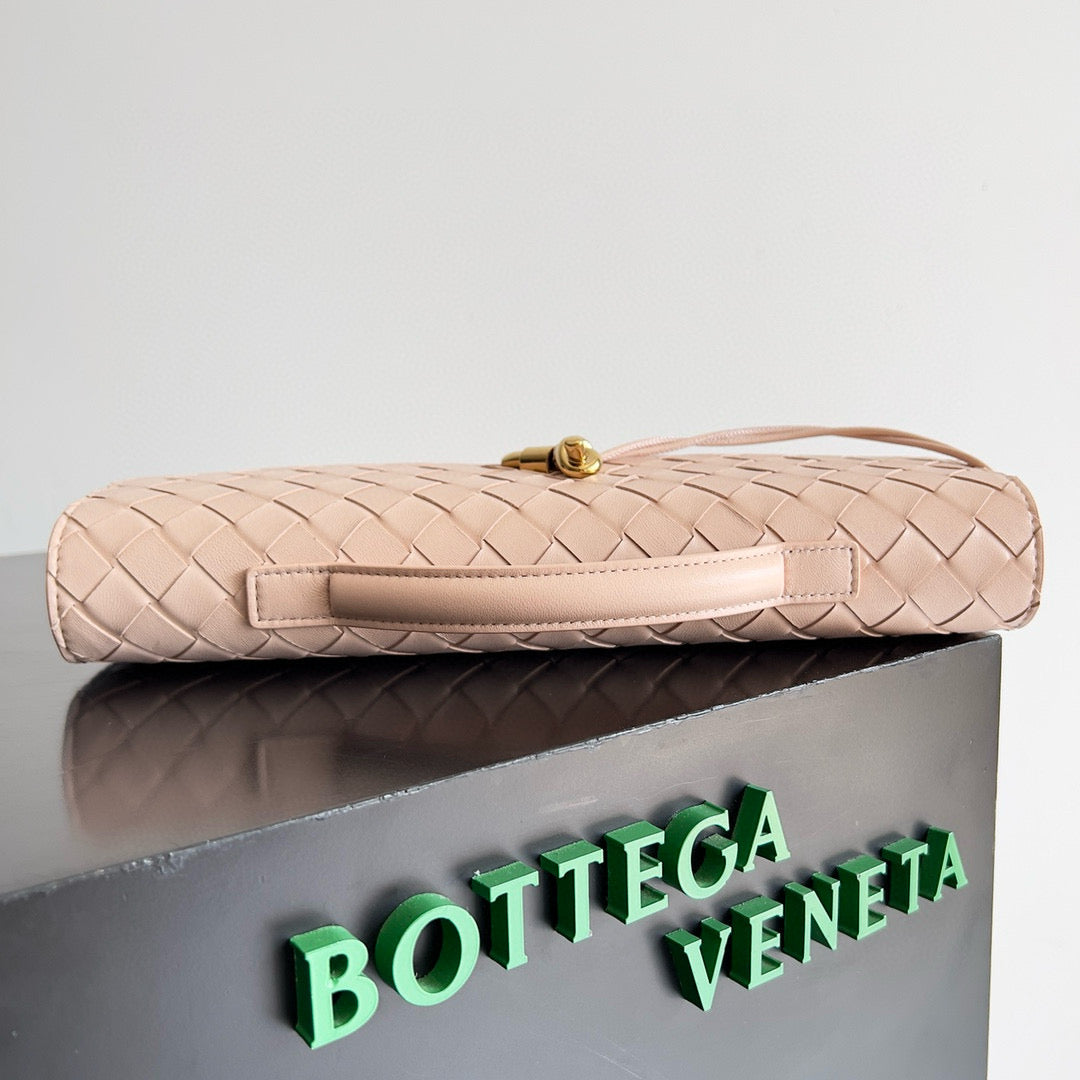 Bottega Veneta Andiamo Clutch