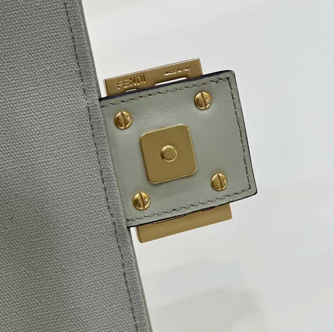Fendi Baguette