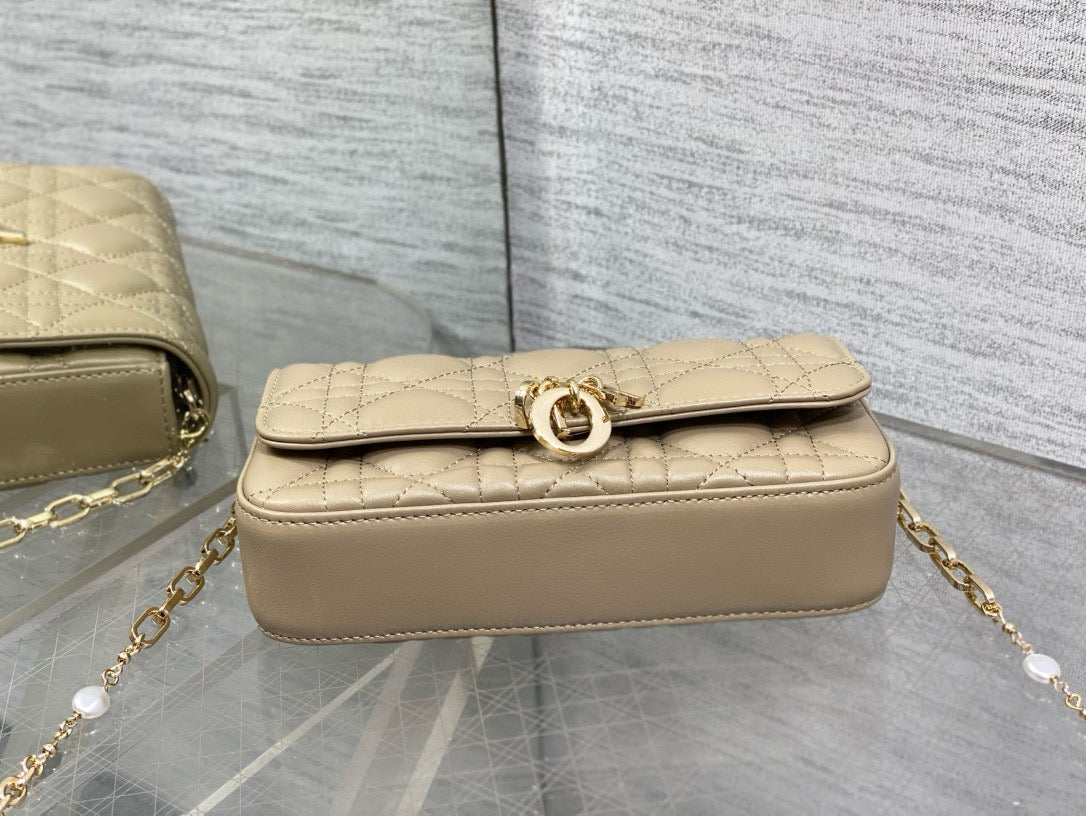 Talk Pouch Phone