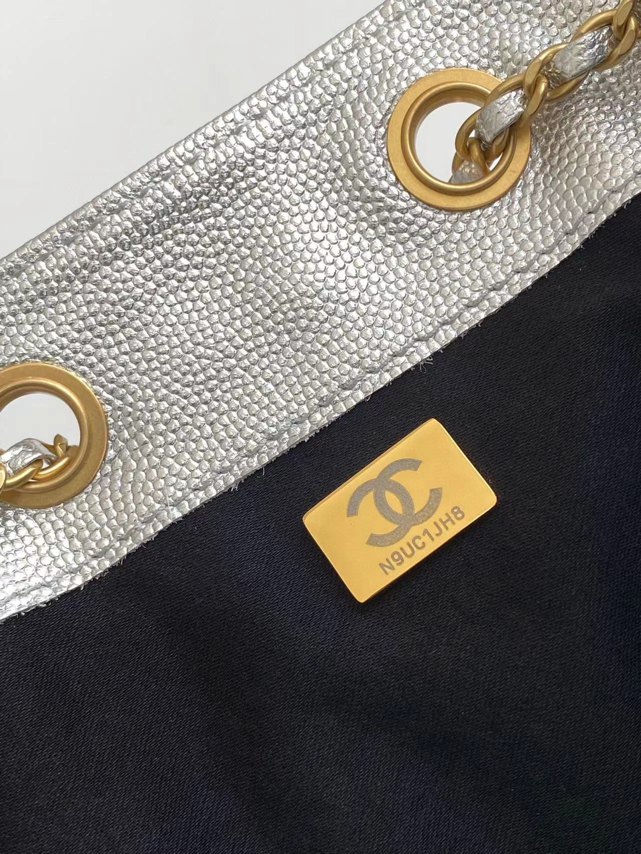 Large 25 Handbag